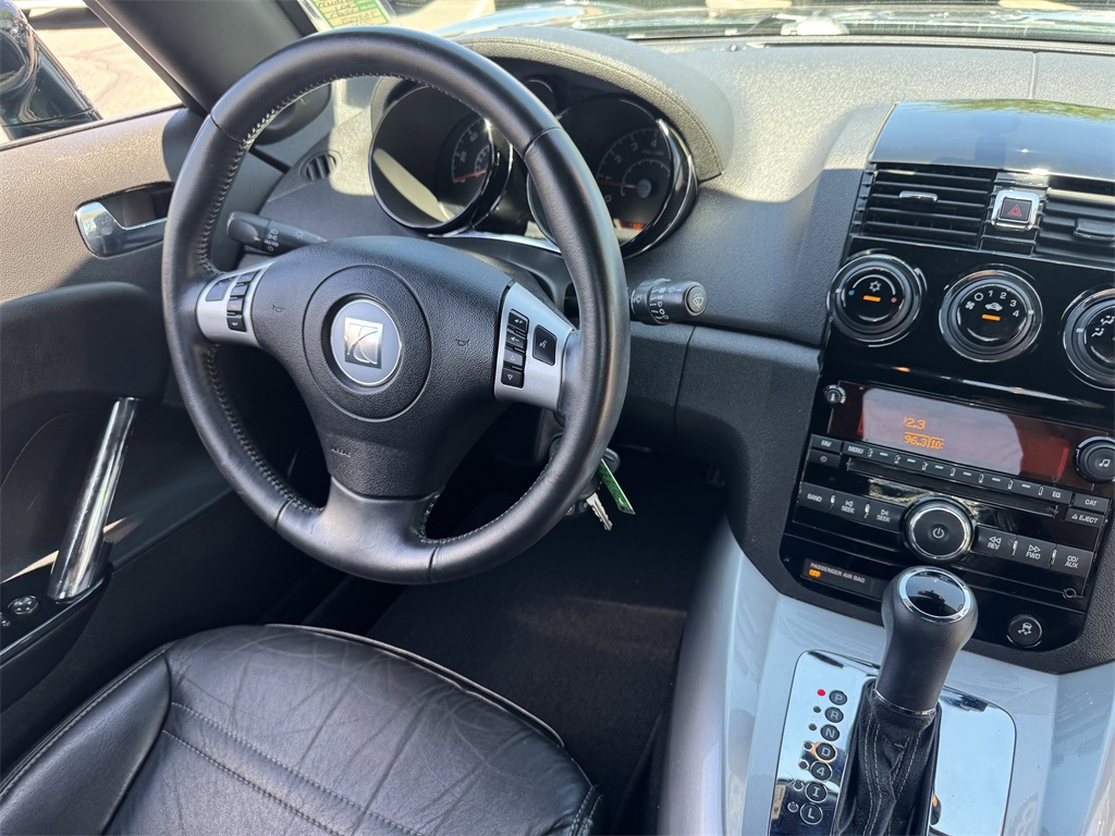 2008 Saturn Sky Convertible photo 11