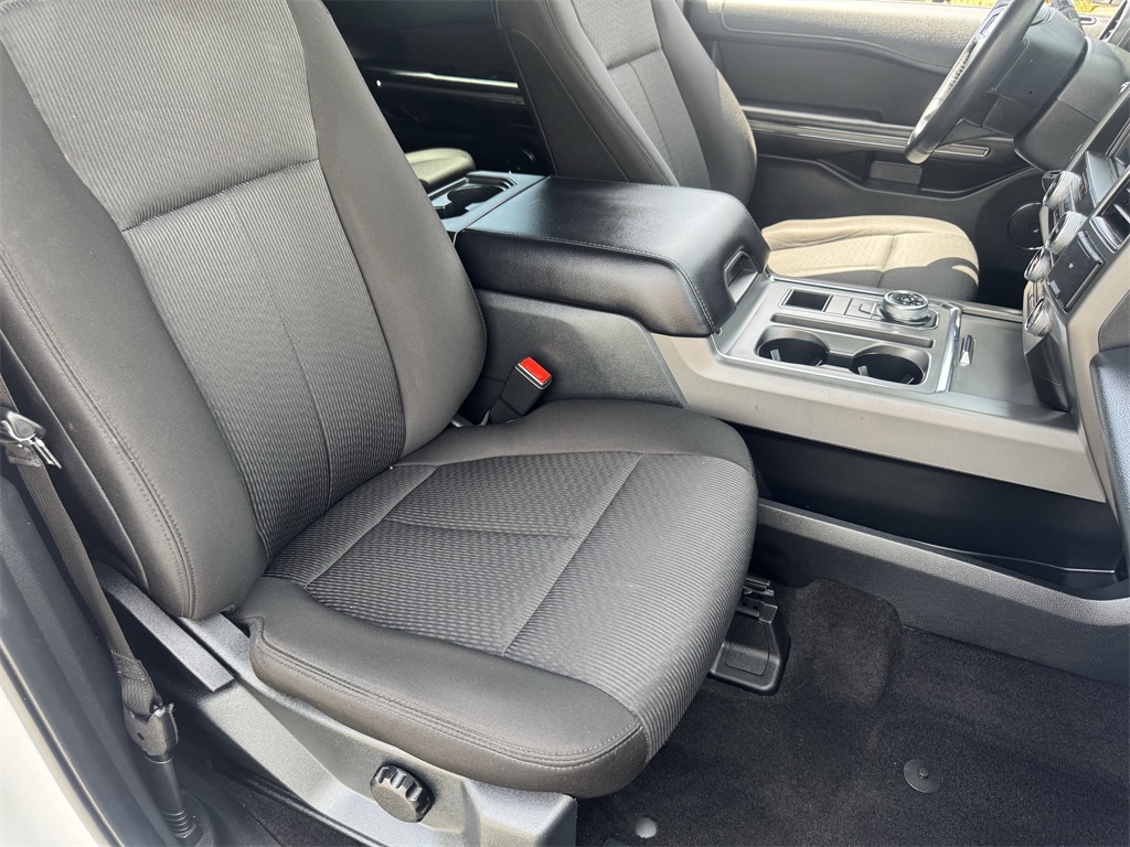 2020 Ford Expedition MAX XLT photo 6
