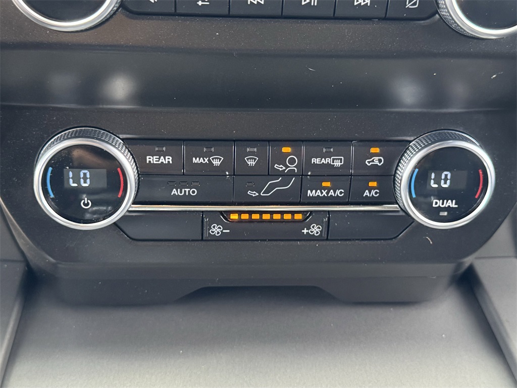 2020 Ford Expedition MAX XLT photo 20