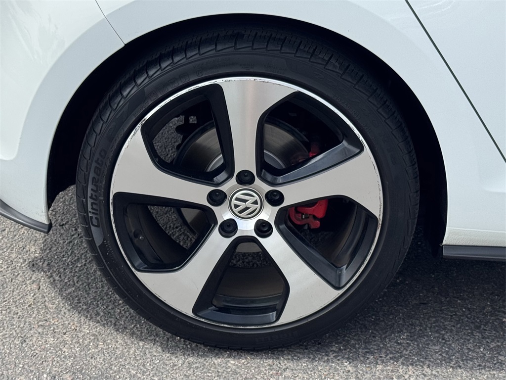2017 Volkswagen Golf GTI S photo 6