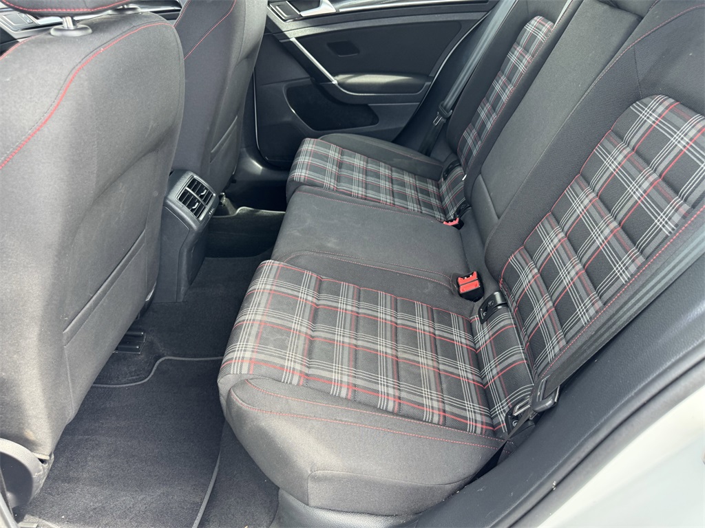 2017 Volkswagen Golf GTI S photo 14