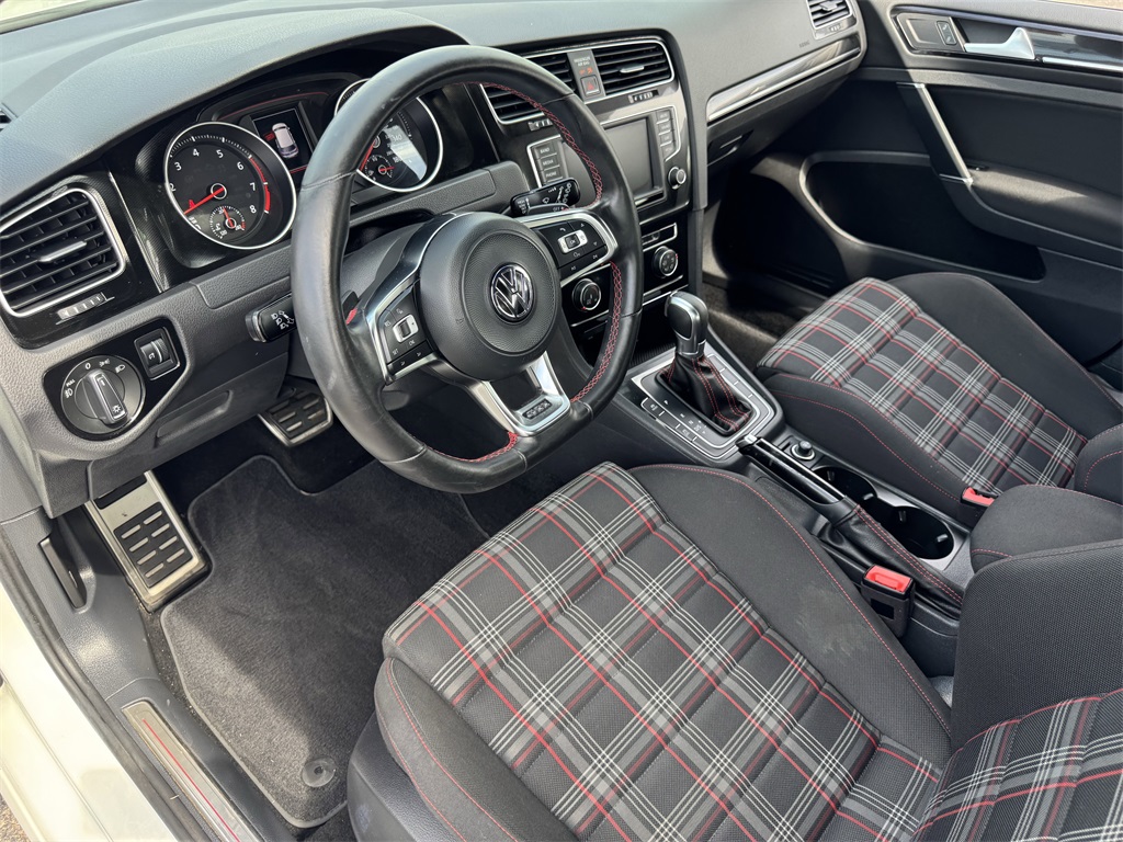 2017 Volkswagen Golf GTI S photo 15