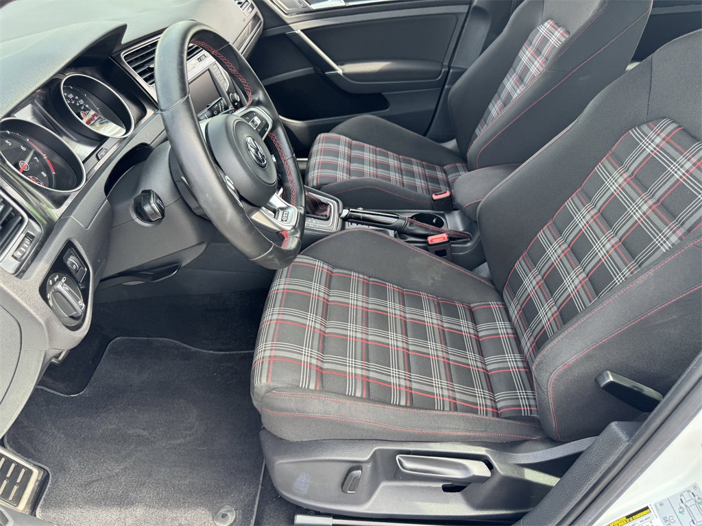 2017 Volkswagen Golf GTI S photo 16