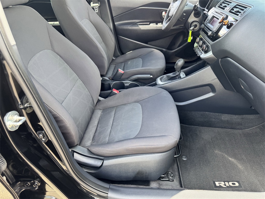 2017 Kia Rio LX photo 9