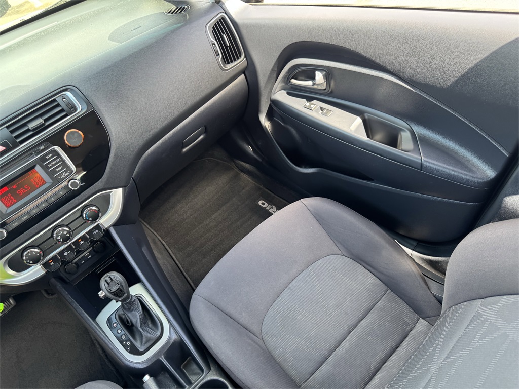 2017 Kia Rio LX photo 13