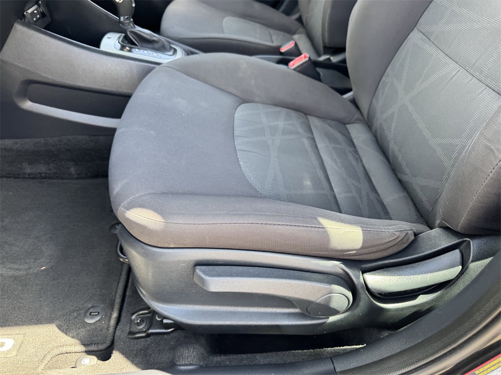 2017 Kia Rio LX photo 17