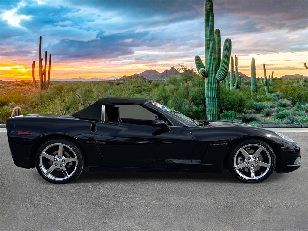 2005 Chevrolet Corvette photo 2