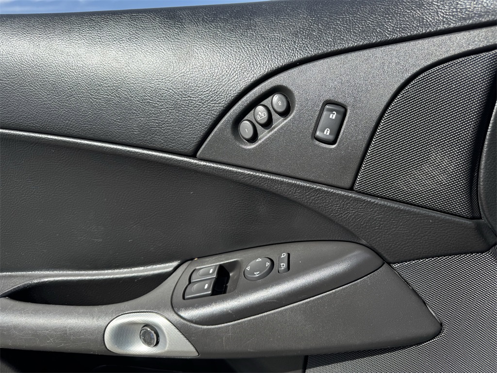 2005 Chevrolet Corvette photo 16