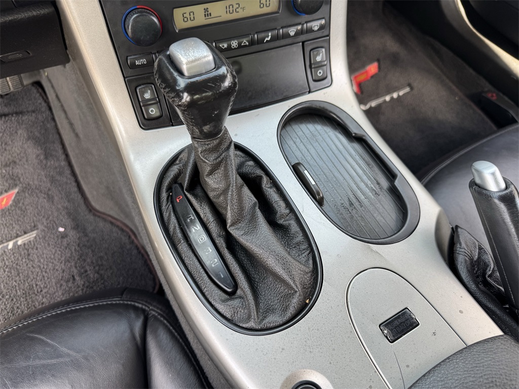 2005 Chevrolet Corvette photo 21