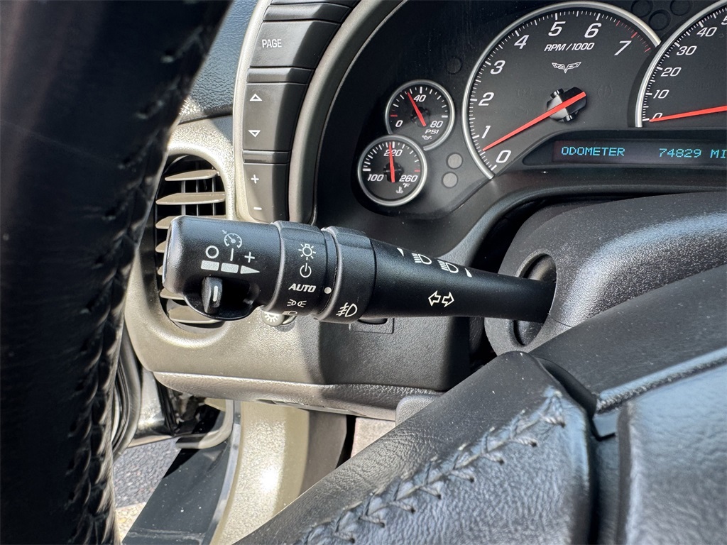 2005 Chevrolet Corvette photo 23