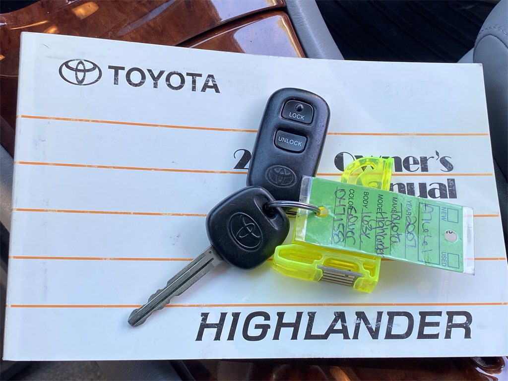 2007 Toyota Highlander Hybrid Limited photo 28