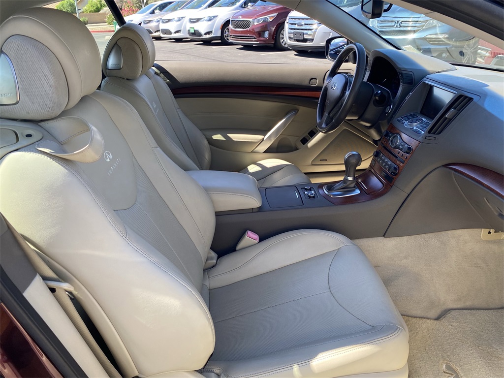 2009 Infiniti G37 Convertible Base photo 9