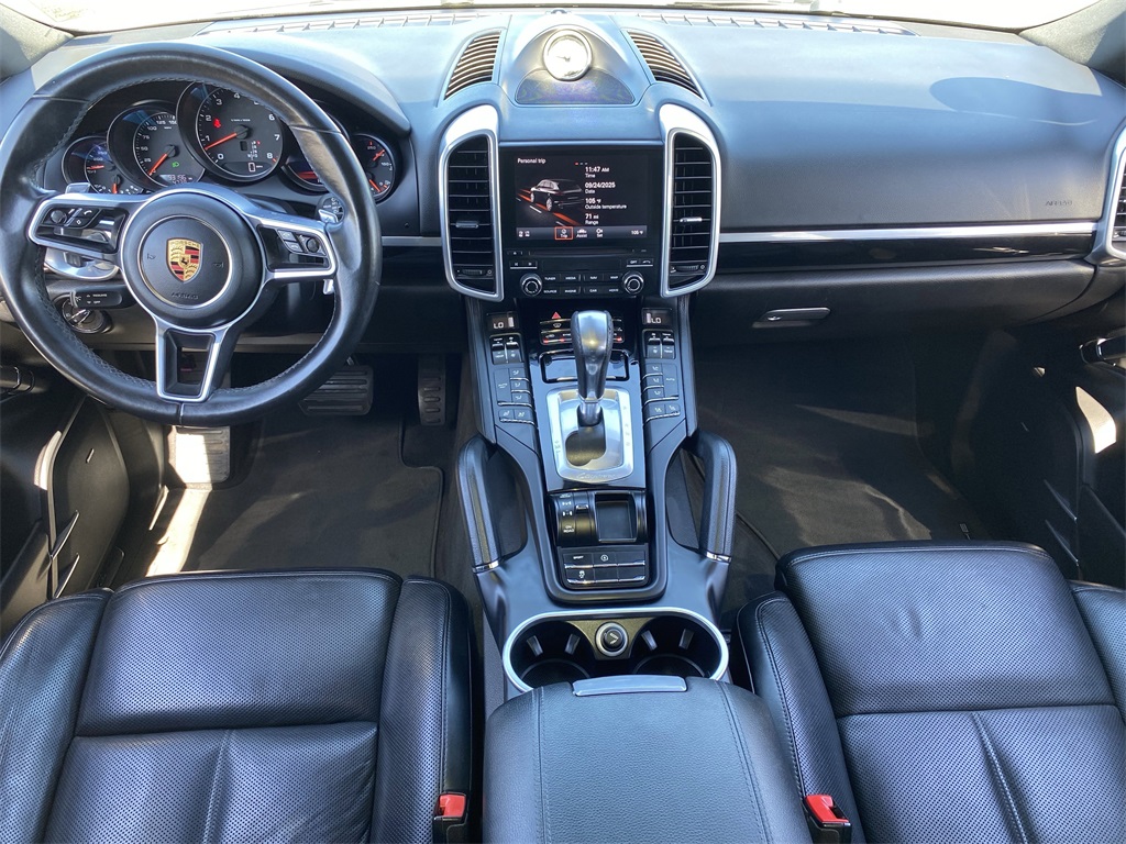 2017 Porsche Cayenne photo 13