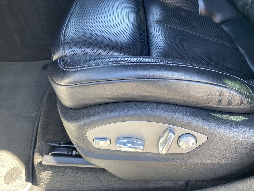 2017 Porsche Cayenne photo 17