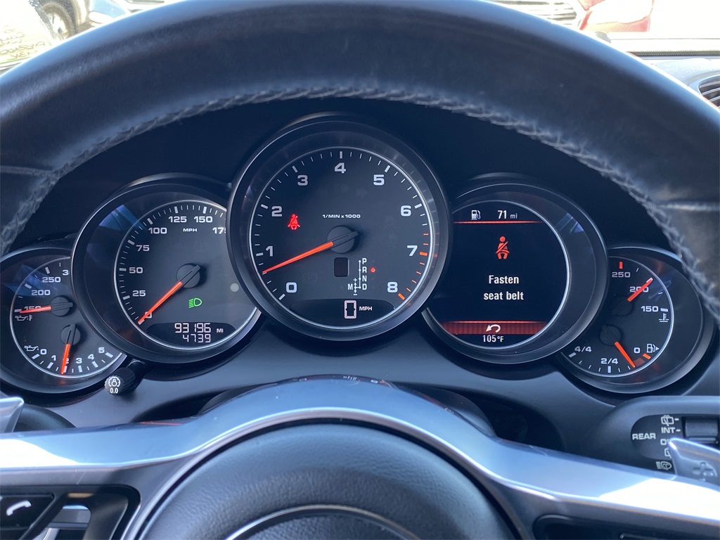 2017 Porsche Cayenne photo 24