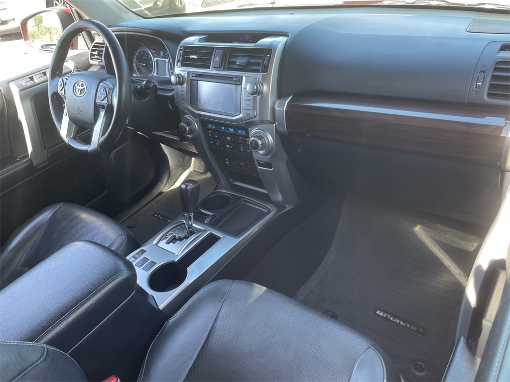 2014 Toyota 4Runner Limited photo 10