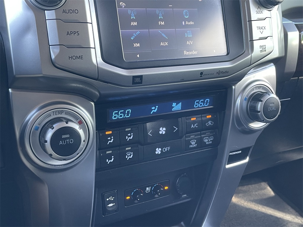 2014 Toyota 4Runner Limited photo 22