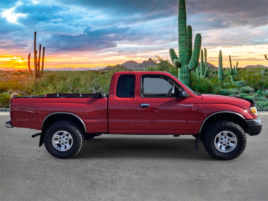 2000 Toyota Tacoma PreRunner photo 2