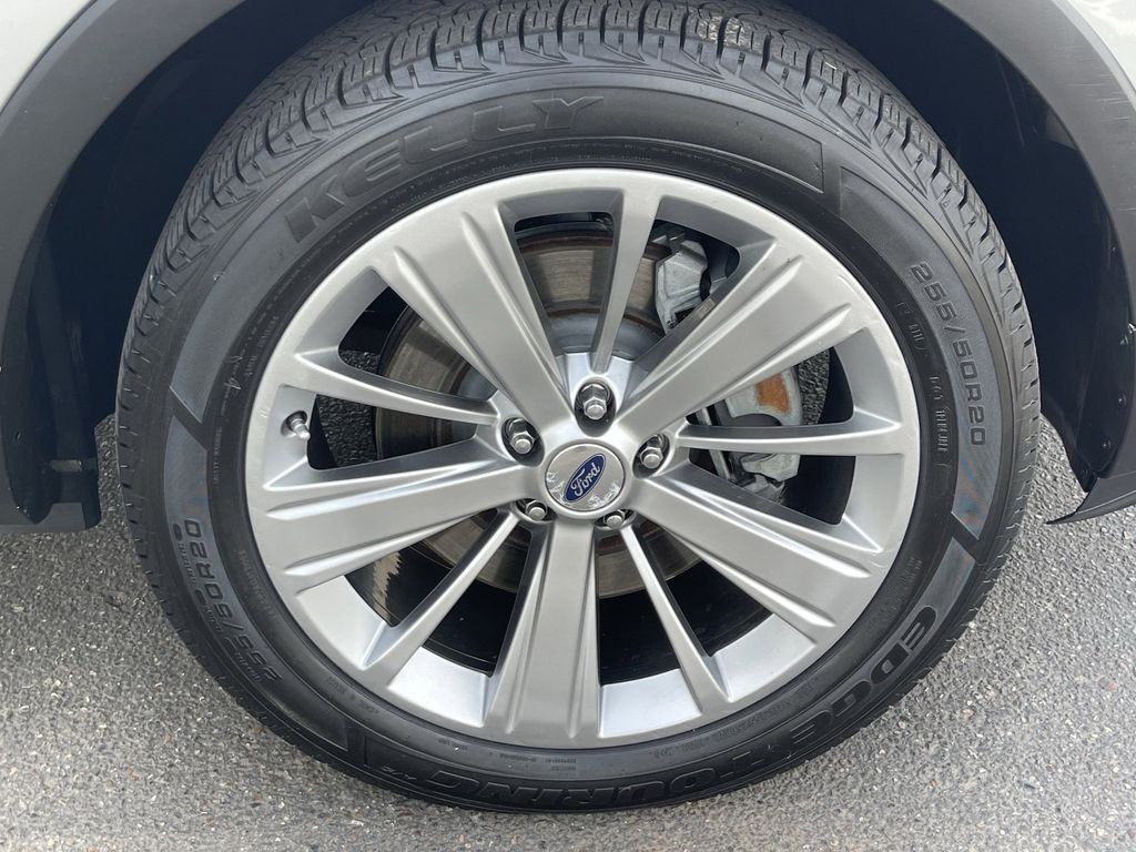 2018 Ford Explorer Limited - Photo 8