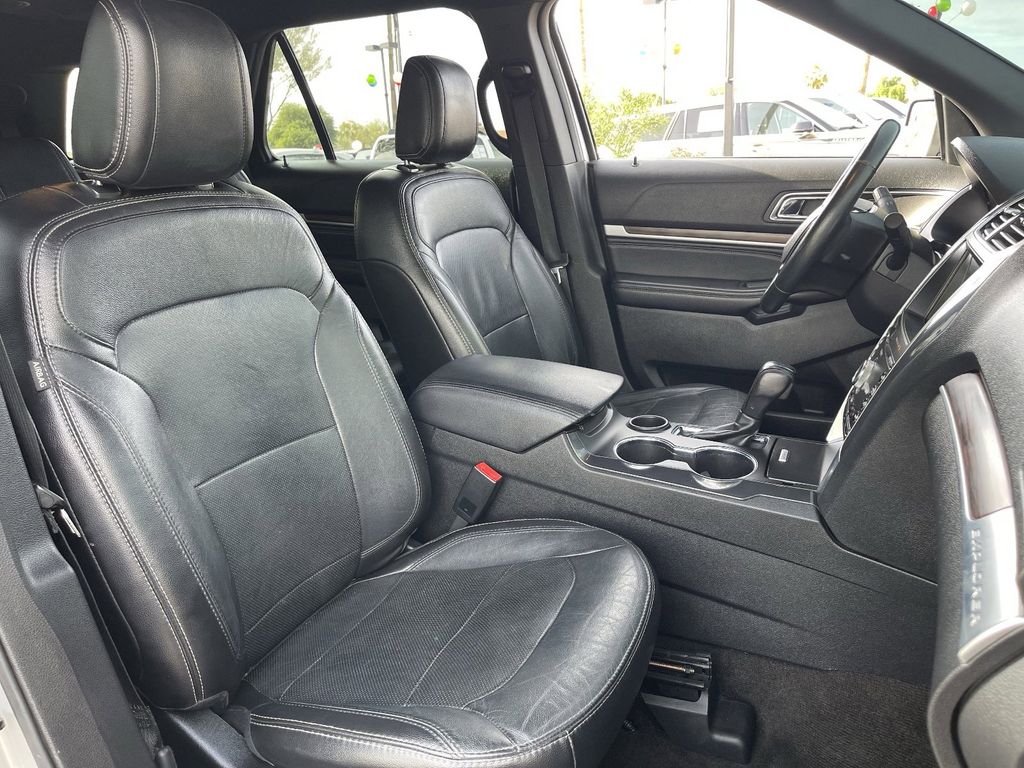 2018 Ford Explorer Limited - Photo 9