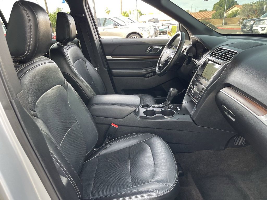 2018 Ford Explorer Limited - Photo 11