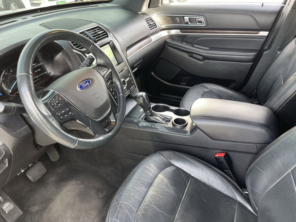 2018 Ford Explorer Limited - Photo 16