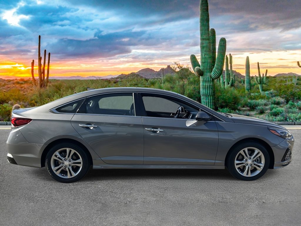 2018 Hyundai Sonata Limited - Photo 2