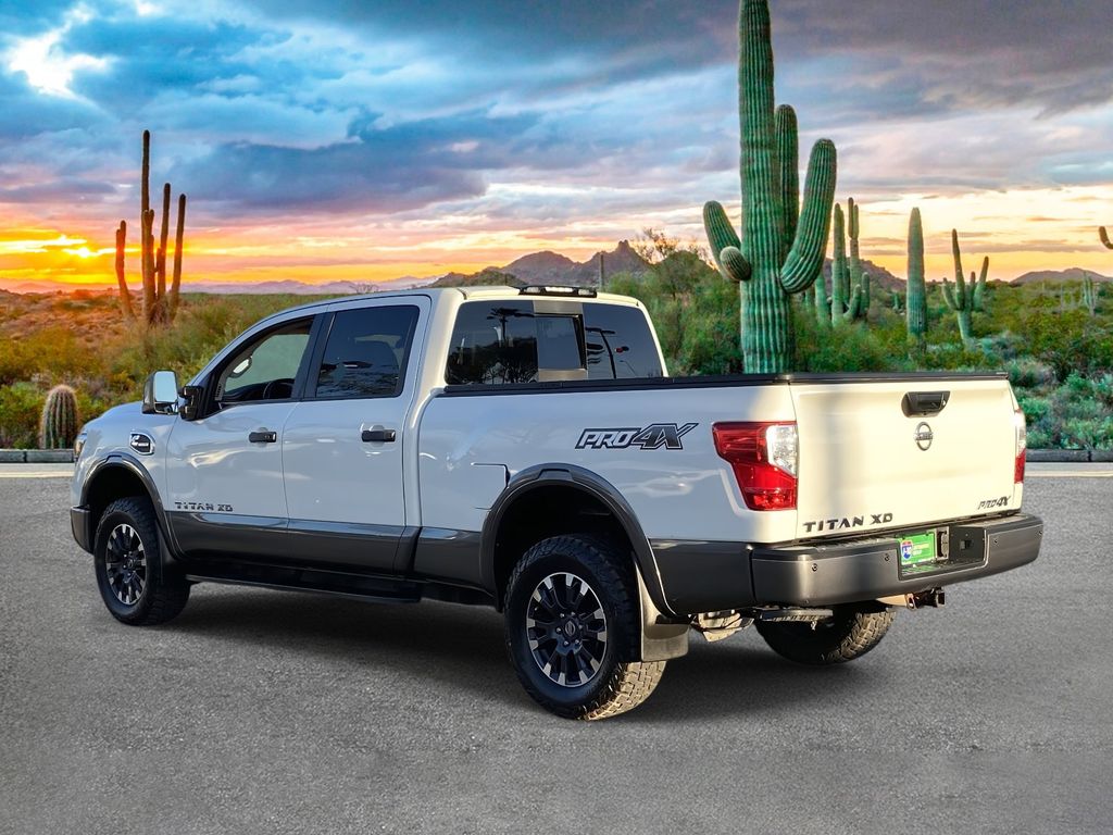 2018 Nissan Titan XD Pro-4X - Photo 5