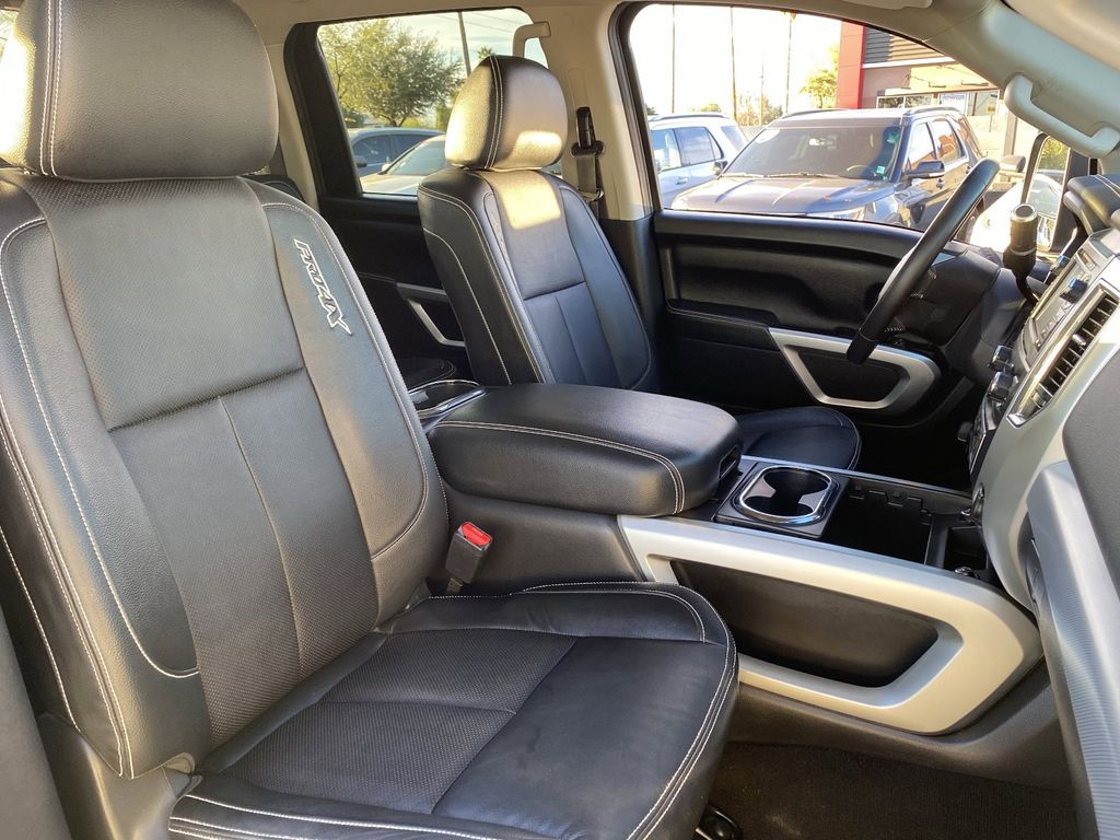 2018 Nissan Titan XD Pro-4X - Photo 11