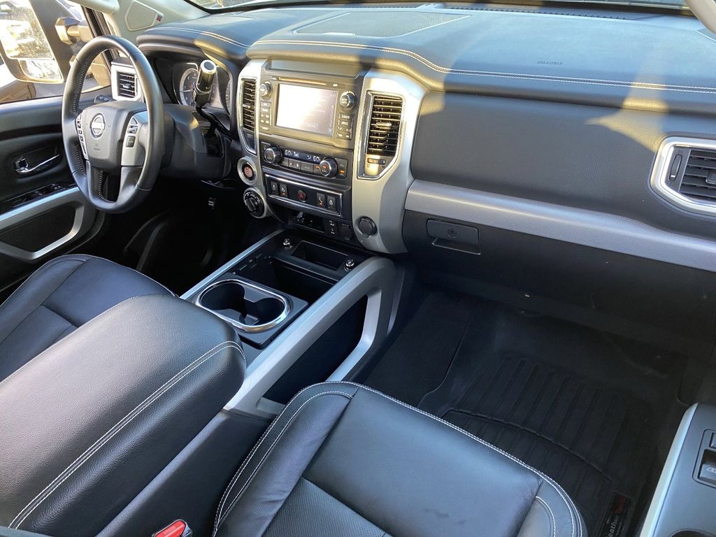 2018 Nissan Titan XD Pro-4X - Photo 13