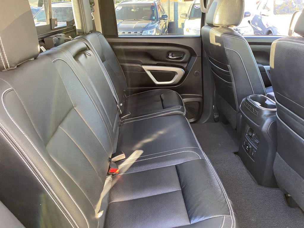 2018 Nissan Titan XD Pro-4X - Photo 14