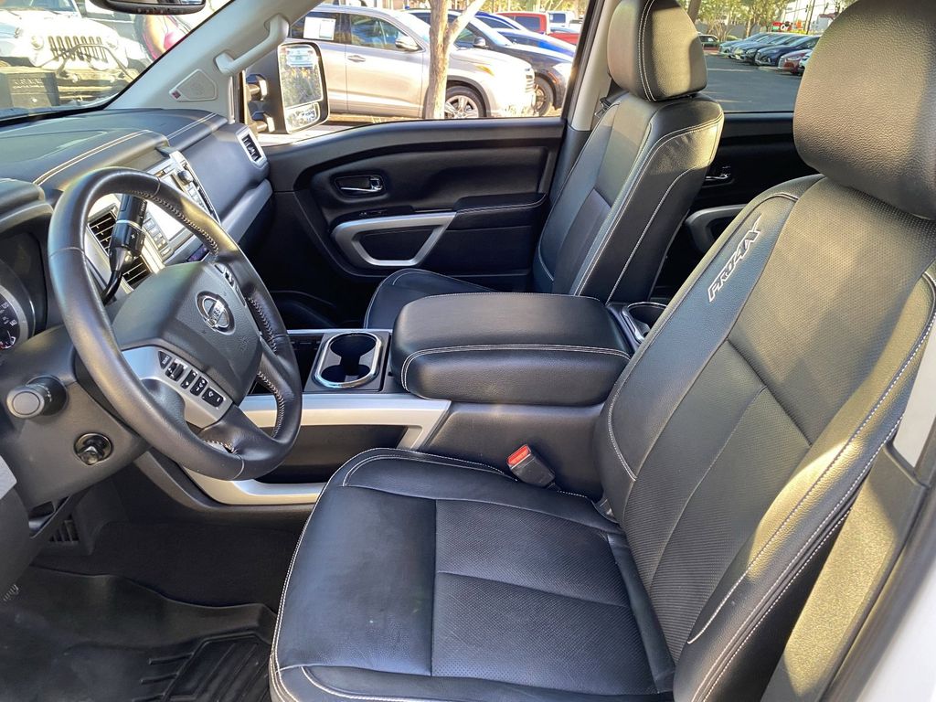2018 Nissan Titan XD Pro-4X - Photo 19