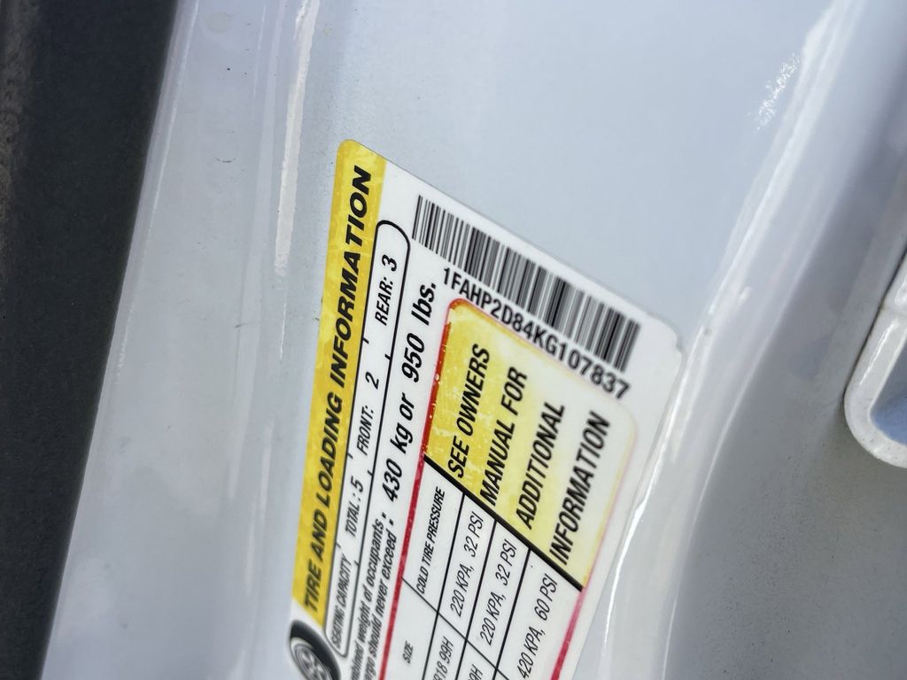 2019 Ford Taurus SE - Photo 32