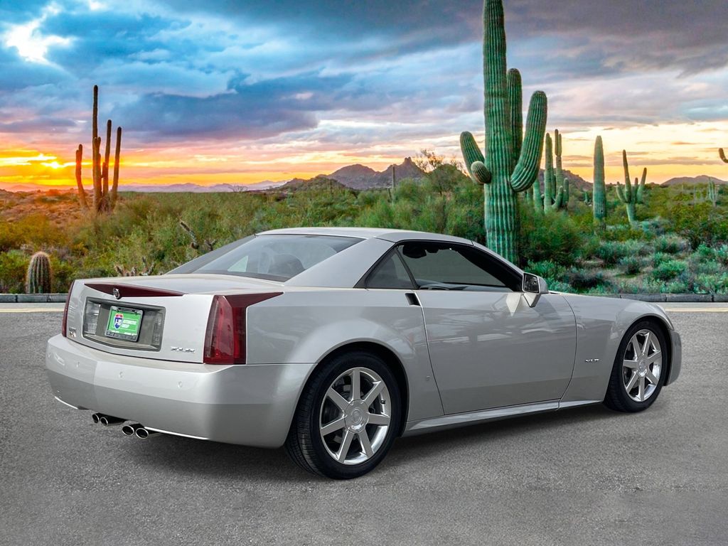 CAREERING / GUILTY PARTIES 07【SILVER】 2007 Cadillac XLR Base | CarEdge | CarEdge