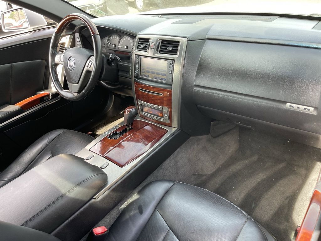 2007 Cadillac XLR Base - Photo 14