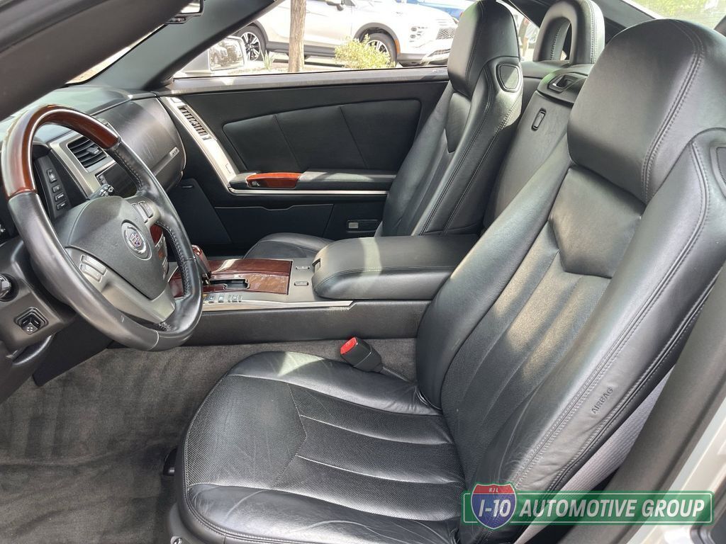 2007 Cadillac XLR Base - Photo 17