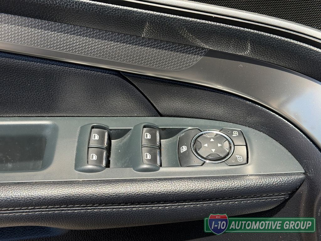 2019 Ford Explorer XLT - Photo 20
