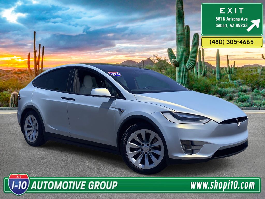 2016 Tesla Model X's photo