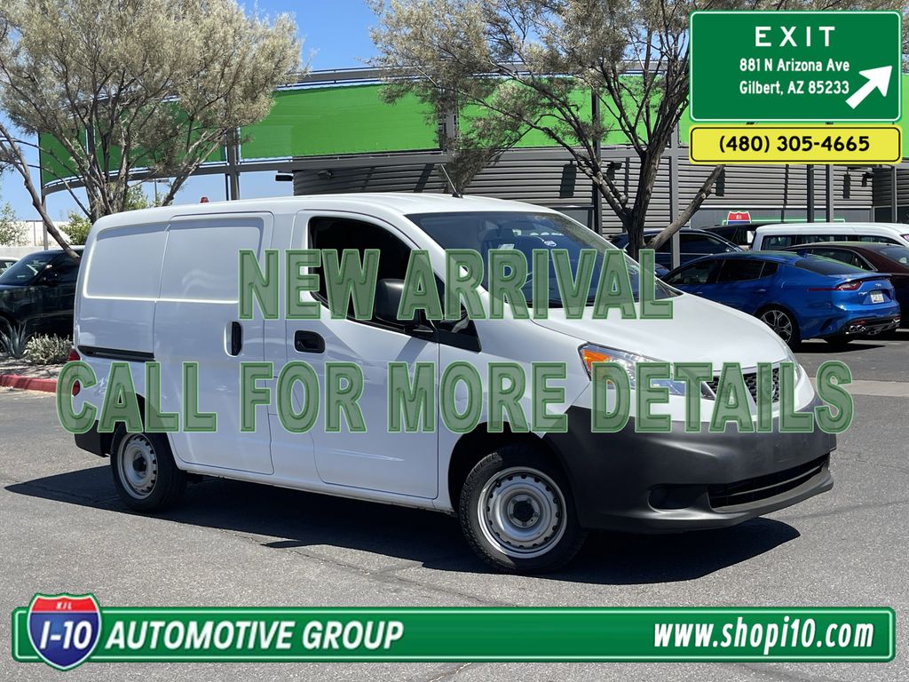 2019 Nissan NV200 S's photo