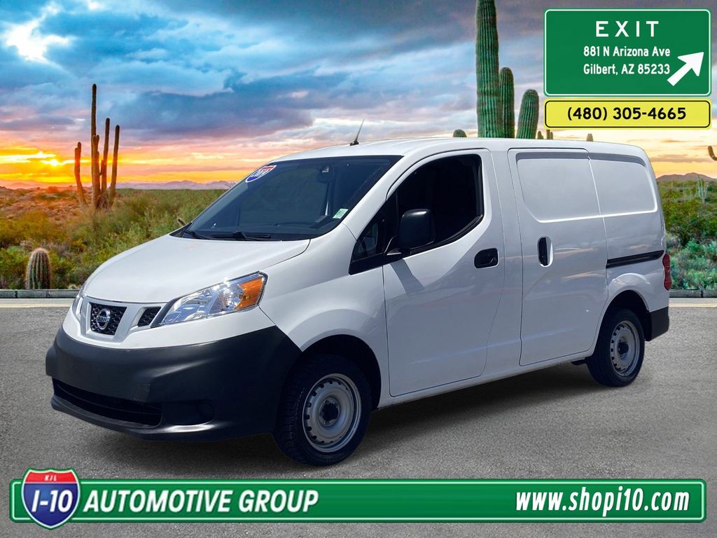 2019 Nissan NV200 S's photo