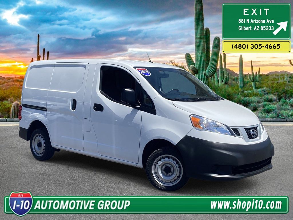 2019 Nissan NV200 S's photo