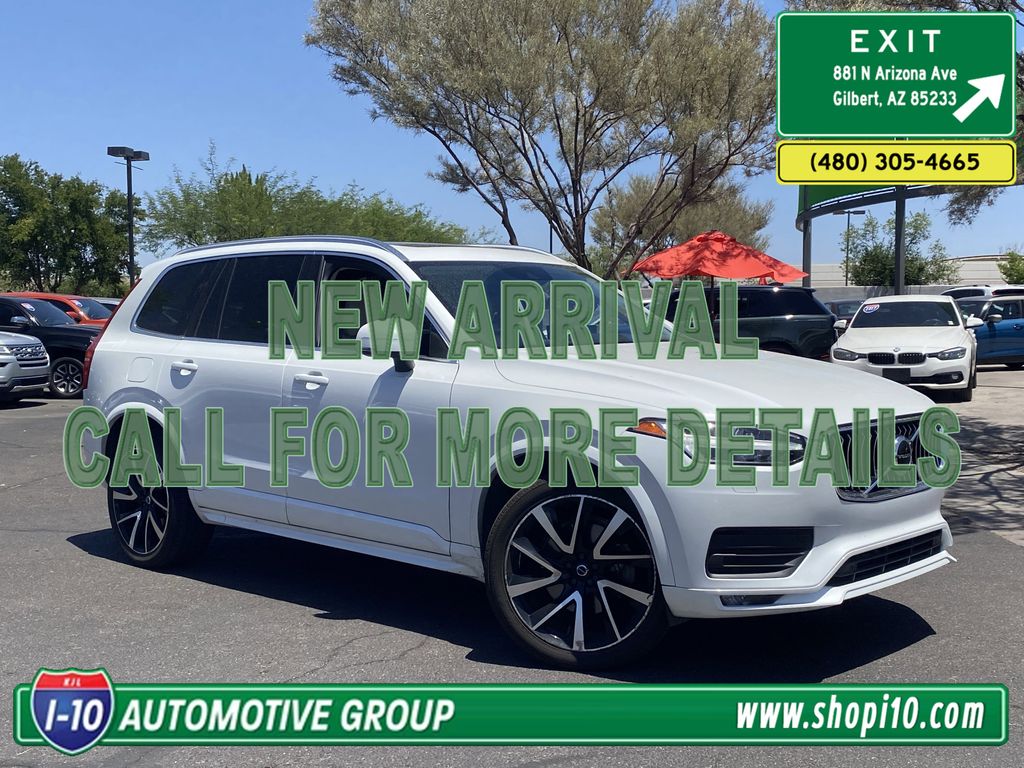 2021 Volvo XC90 T6 Momentum 6 Passenger AWD's photo