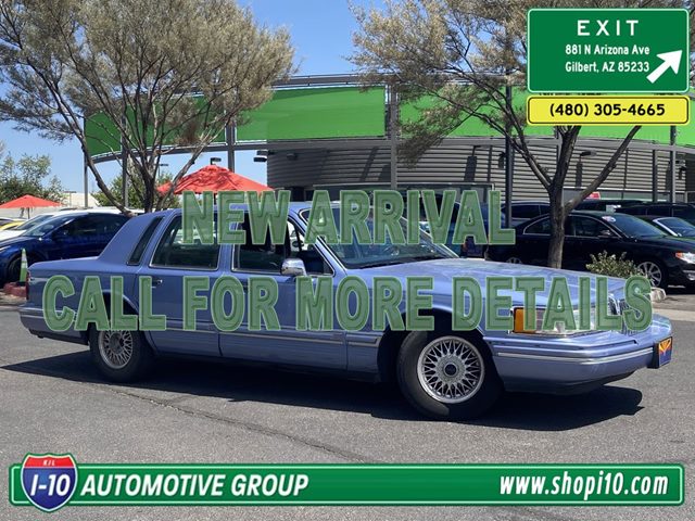1994 Lincoln Town Car Executive Sedan Rear-Wheel Drive Automatic