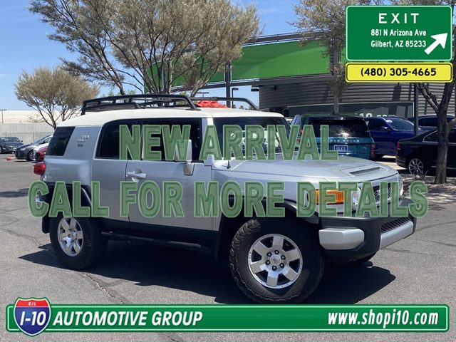 White/Titanium Metallic 2008 Toyota FJ Cruiser 4WD SUV / Crossover Four-Wheel Drive Automatic
