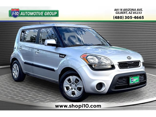 Bright Silver Metallic 2013 Kia Soul Wagon Front-Wheel Drive Manual