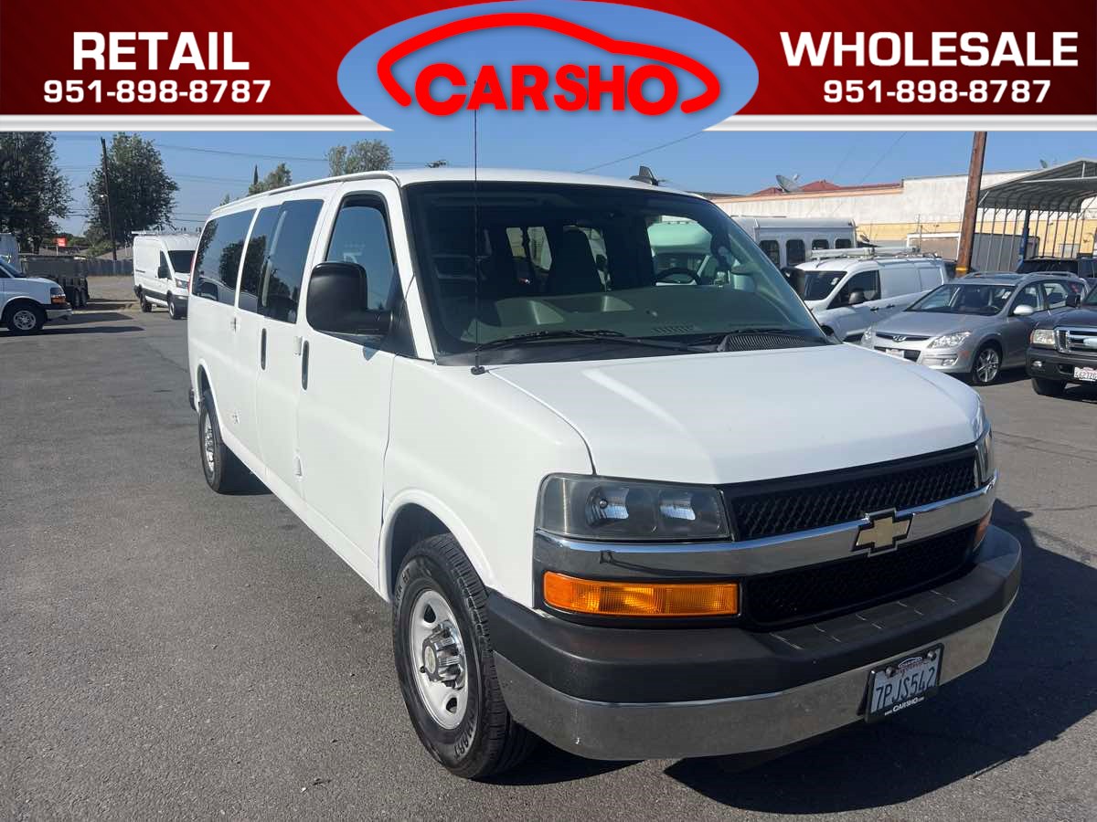 2016 Chevrolet Express Passenger LT