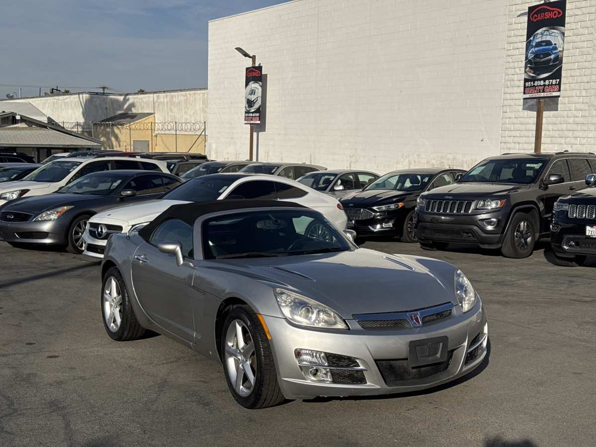 2008 Saturn Sky photo 2