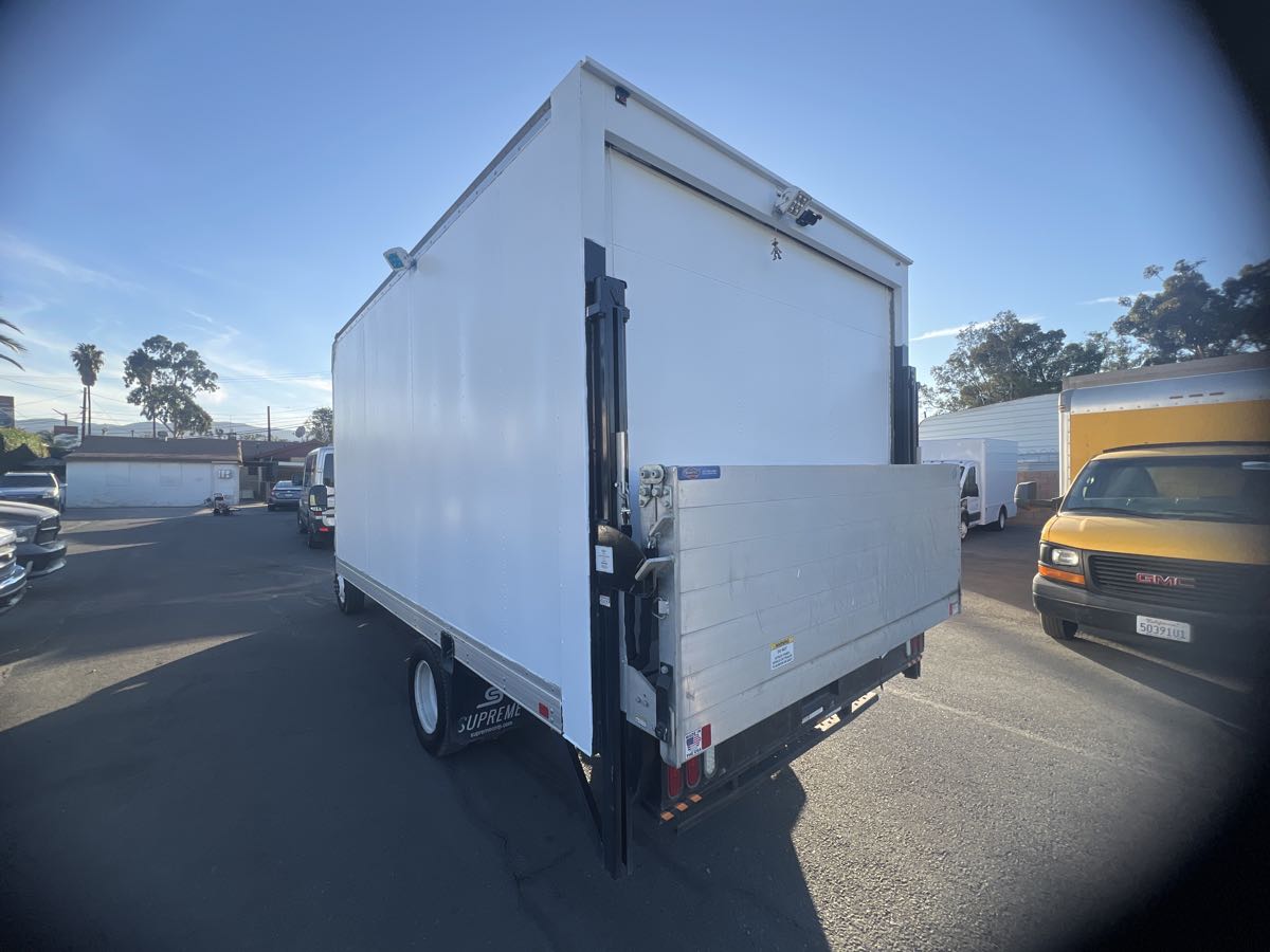 2022 Ford E-450 photo 5