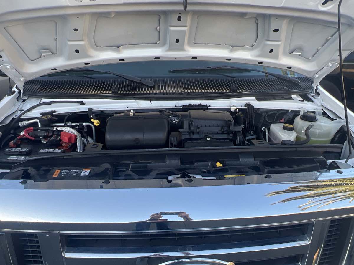 2022 Ford E-450 photo 12