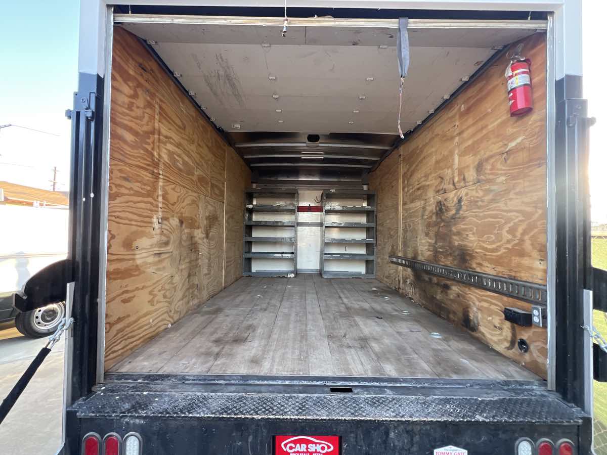 2022 Ford E-450 photo 13